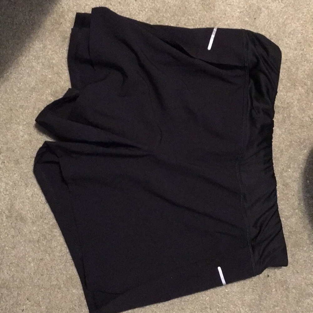 Size m athletic shorts